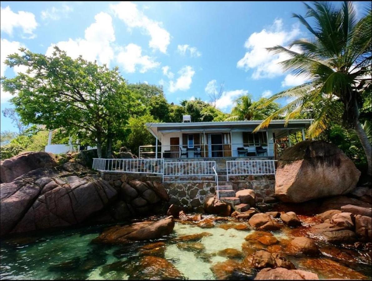 Coin D'or Anse Volbert Village